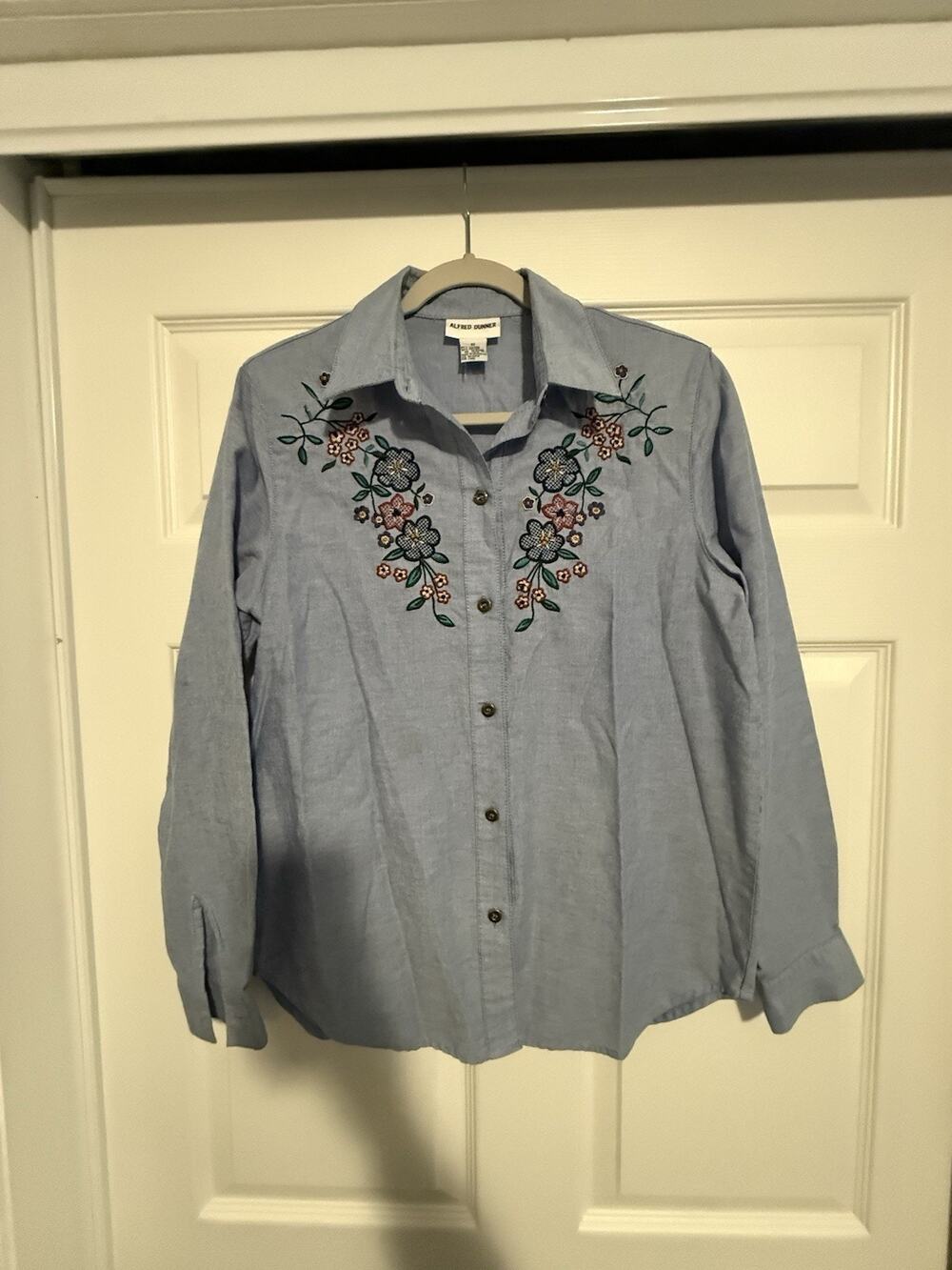 Alfred Dunner Women's Vintage Button-Down Blue Chambray Floral Embroidered LS